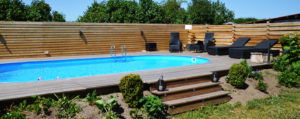 integreret pool i haven - solbadet kunde